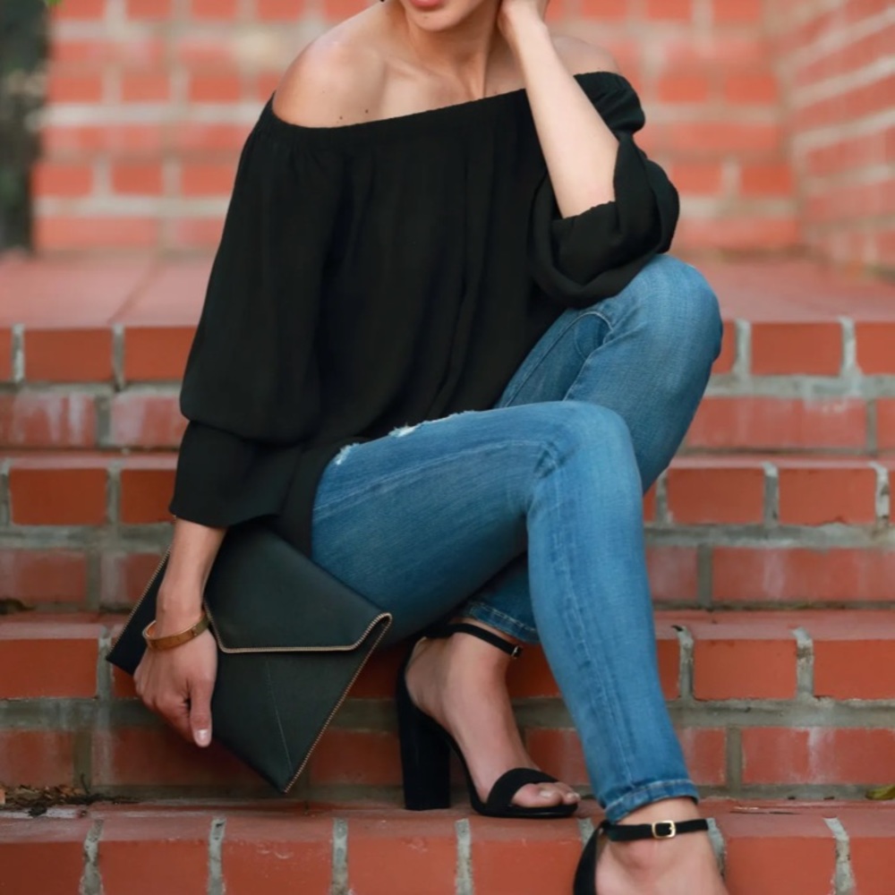 Solemio Black Off The Shoulder Bell Sleeve Blouse Small